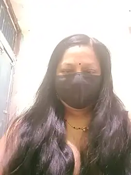 Snapshot of PINKI_024 chatting on May 2026 04:52:01 AM PINKI 024 online show from May 2026 04:52:01 AM