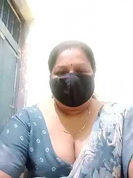 Snapshot of PINKI_024 chatting on May 2026 09:17:02 AM PINKI 024 online show from May 2026 09:17:02 AM