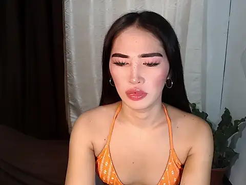 urasiankylie online show from May 2026 06:28:02 PM