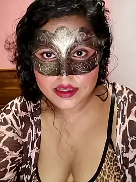 Snapshot of Maskedcurves chatting on June 2026 02:11:01 PM Maskedcurves online show from June 2026 02:11:01 PM