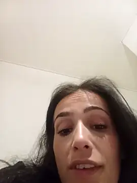 Lolaa92i online show from April 2026 12:28:01 AM