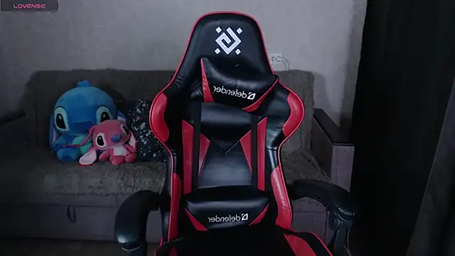 Snapshot of KennyOrtiz chatting on April 2026 06:24:01 AM KennyOrtiz online show from April 2026 06:24:01 AM