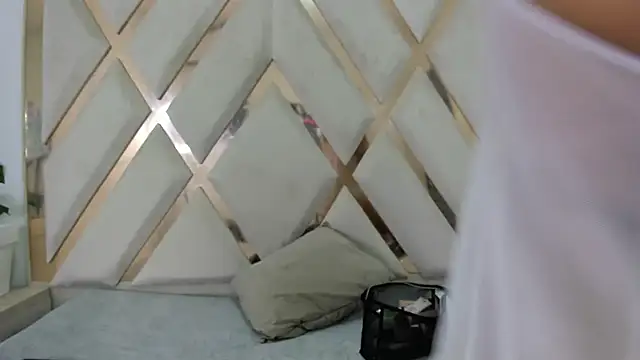 Snapshot of Daphne_cuteht chatting on April 2026 08:43:01 PM Daphne cuteht online show from April 2026 08:43:01 PM