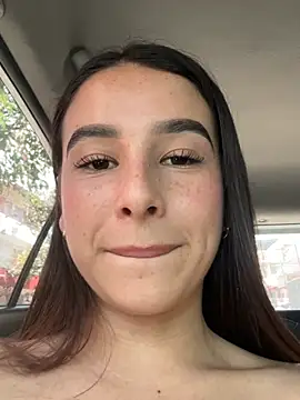 Snapshot of Elaarajim chatting on May 2026 06:24:01 PM Elaarajim online show from May 2026 06:24:01 PM