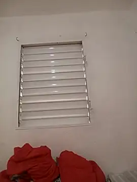 La ReynaZendeya online show from April 2026 09:17:01 PM