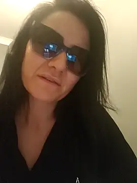 sara 41 online show from April 2026 06:31:02 PM