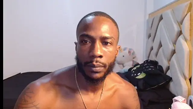 Snapshot of YANADEBAYO chatting on June 2026 12:23:01 AM YANADEBAYO online show from June 2026 12:23:01 AM