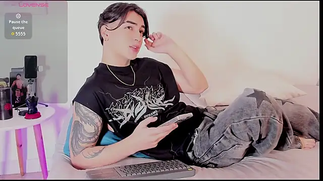 Snapshot of Thiago_angel chatting on April 2026 06:05:02 AM Thiago angel online show from April 2026 06:05:02 AM