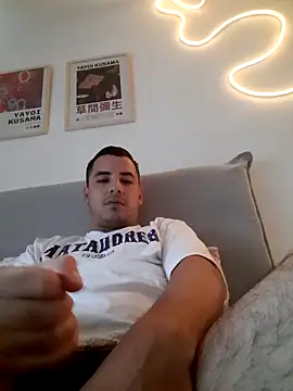 Snapshot of tomasF7 chatting on April 2026 12:05:02 PM tomasF7 online show from April 2026 12:05:02 PM