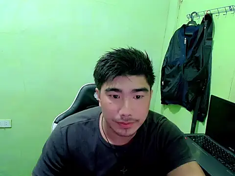 Snapshot of Hunkfireman chatting on May 2026 11:57:01 PM Hunkfireman online show from May 2026 11:57:01 PM