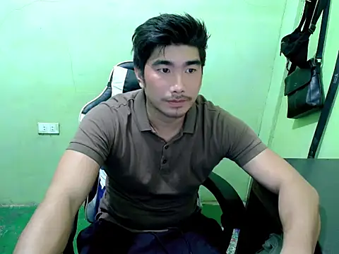 Snapshot of Hunkfireman chatting on June 2026 01:44:02 AM Hunkfireman online show from June 2026 01:44:02 AM