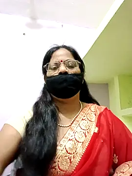 Snapshot of SEEMA_012 chatting on May 2026 05:01:02 AM SEEMA 012 online show from May 2026 05:01:02 AM