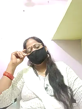 Snapshot of SEEMA_012 chatting on May 2026 05:03:02 AM SEEMA 012 online show from May 2026 05:03:02 AM