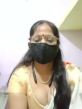 Snapshot of SEEMA_012 chatting on May 2026 04:52:02 AM SEEMA 012 online show from May 2026 04:52:02 AM