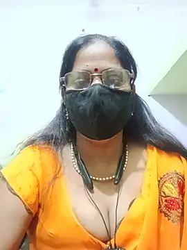Snapshot of SEEMA_012 chatting on May 2026 03:58:01 AM SEEMA 012 online show from May 2026 03:58:01 AM