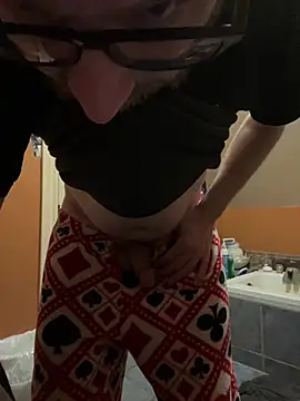 mobydick77 online show from April 2026 05:38:02 AM