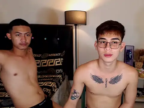 Snapshot of Xasianhotguy chatting on April 2026 07:28:01 AM Xasianhotguy online show from April 2026 07:28:01 AM