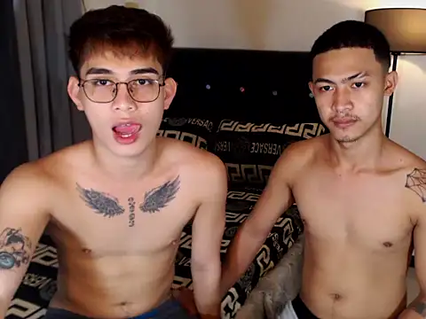 Snapshot of Xasianhotguy chatting on April 2026 07:53:02 AM Xasianhotguy online show from April 2026 07:53:02 AM