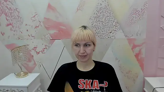 Snapshot of Helgy_asy chatting on April 2026 01:44:02 PM Helgy asy online show from April 2026 01:44:02 PM