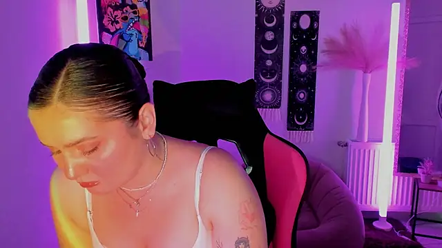 Snapshot of SourCherry__ chatting on July 2026 12:40:02 PM SourCherry online show from July 2026 12:40:02 PM