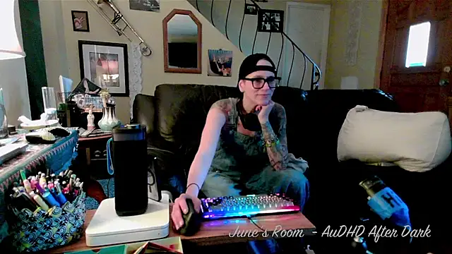 Snapshot of juneafterhours chatting on April 2026 08:28:01 PM juneafterhours online show from April 2026 08:28:01 PM