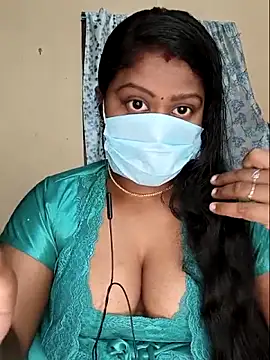 Snapshot of Romantic_Woman chatting on April 2026 12:56:01 AM Romantic Woman online show from April 2026 12:56:01 AM