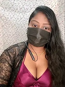 Snapshot of Romantic_Woman chatting on May 2026 06:39:01 PM Romantic Woman online show from May 2026 06:39:01 PM