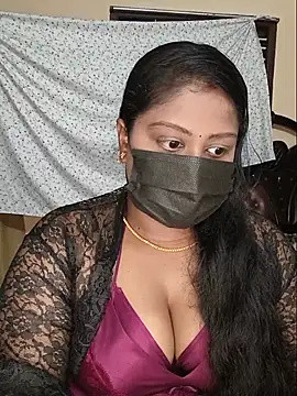 Snapshot of Romantic_Woman chatting on May 2026 04:13:02 PM Romantic Woman online show from May 2026 04:13:02 PM