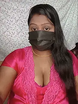 Snapshot of Romantic_Woman chatting on May 2026 10:54:01 AM Romantic Woman online show from May 2026 10:54:01 AM