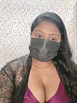 Snapshot of Romantic_Woman chatting on May 2026 06:47:02 PM Romantic Woman online show from May 2026 06:47:02 PM