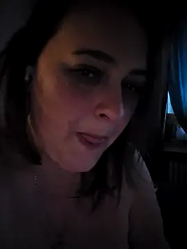 Snapshot of Blondibaby chatting on May 2026 04:07:02 AM Blondibaby online show from May 2026 04:07:02 AM