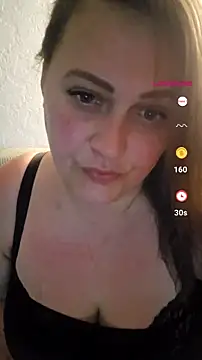 Snapshot of Blondibaby chatting on June 2026 08:31:01 PM Blondibaby online show from June 2026 08:31:01 PM