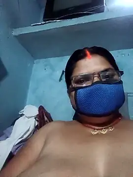 Snapshot of Desi_hot_bhabhi01 chatting on April 2026 05:40:01 AM Desi hot bhabhi01 online show from April 2026 05:40:01 AM