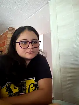 Dark Cherry20 online show from April 2026 08:50:01 PM