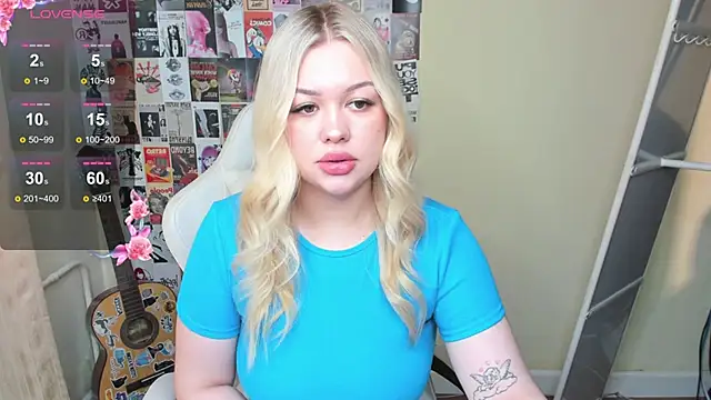 Snapshot of AmeliePeach chatting on May 2026 08:23:01 AM AmeliePeach online show from May 2026 08:23:01 AM