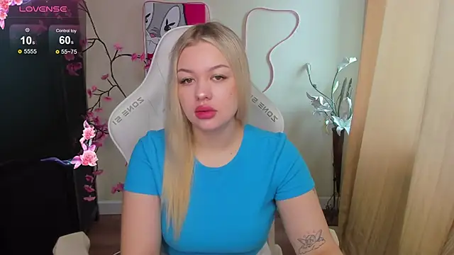Snapshot of AmeliePeach chatting on May 2026 02:20:02 AM AmeliePeach online show from May 2026 02:20:02 AM