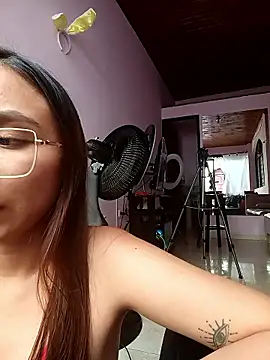 Snapshot of Leticia_Hinkley_ chatting on April 2026 07:07:02 PM Leticia Hinkley online show from April 2026 07:07:02 PM