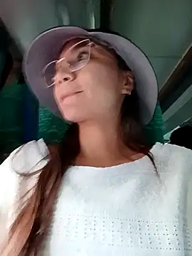 Snapshot of Leticia_Hinkley_ chatting on April 2026 11:19:02 AM Leticia Hinkley online show from April 2026 11:19:02 AM