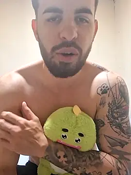 leoxxxgato online show from April 2026 09:42:01 PM