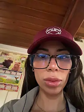 Snapshot of AlmaSajor_ chatting on May 2026 02:13:02 PM AlmaSajor online show from May 2026 02:13:02 PM