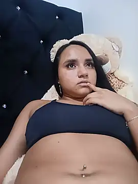 Snapshot of Valentina_Narvaez chatting on May 2026 07:29:01 PM Valentina Narvaez online show from May 2026 07:29:01 PM
