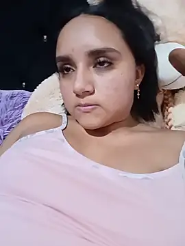 Snapshot of Valentina_Narvaez chatting on June 2026 06:20:02 PM Valentina Narvaez online show from June 2026 06:20:02 PM