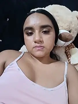 Snapshot of Valentina_Narvaez chatting on June 2026 06:45:02 PM Valentina Narvaez online show from June 2026 06:45:02 PM
