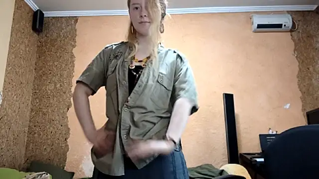 Snapshot of KateVibe_01 chatting on April 2026 02:51:02 AM KateVibe 01 online show from April 2026 02:51:02 AM