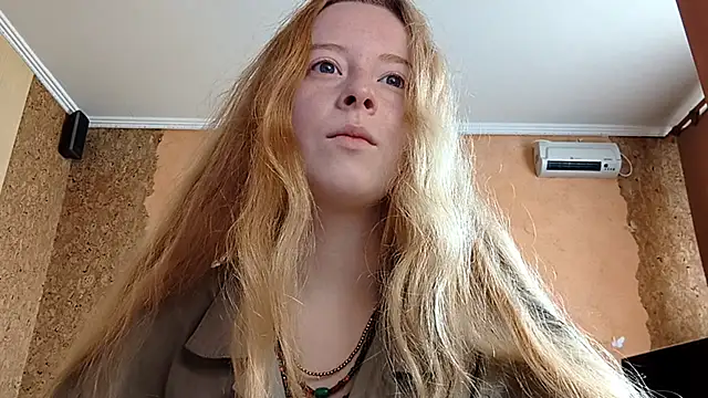 Snapshot of KateVibe_01 chatting on June 2026 09:54:02 PM KateVibe 01 online show from June 2026 09:54:02 PM
