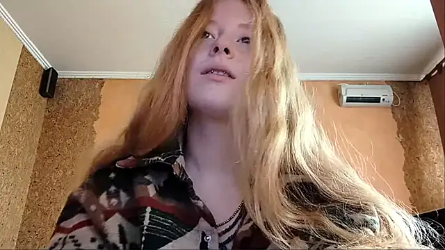 Snapshot of KateVibe_01 chatting on June 2026 12:04:02 AM KateVibe 01 online show from June 2026 12:04:02 AM