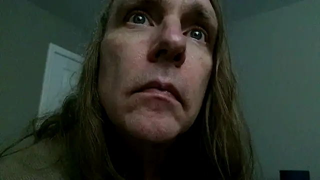 Magnus Luv online show from May 2026 01:57:16 AM