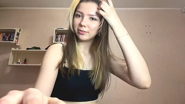 KeliVerde online show from April 2026 06:24:02 PM