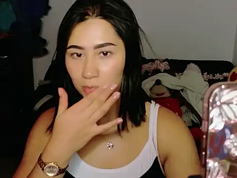 Snapshot of EvelynLeen_ chatting on July 2026 08:24:02 PM EvelynLeen online show from July 2026 08:24:02 PM