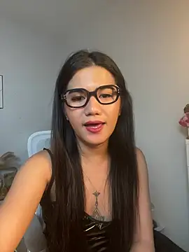 Snapshot of JassmineLove chatting on June 2026 12:44:02 PM JassmineLove online show from June 2026 12:44:02 PM